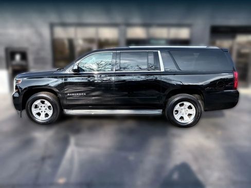 Used 2015 Chevrolet Suburban LTZ image 2