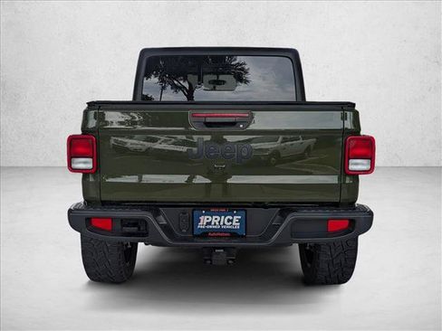 Used 2022 Jeep Gladiator Sport AWD/4WD image 6