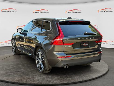 Used 2021 Volvo XC60 T5 Momentum w/ Protection Package AWD/4WD image 8