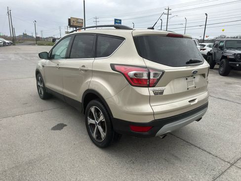 Used 2017 Ford Escape SE w/ SE Leather Comfort Package image 9