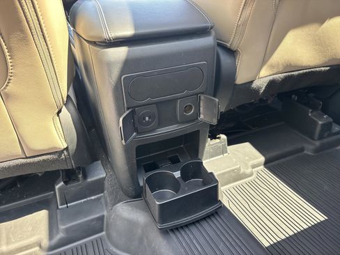 Used 2023 Ford Explorer XLT w/ Equipment Group 202A AWD/4WD image 14