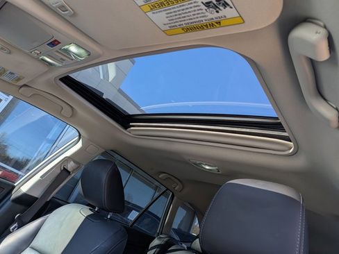 Used 2018 Subaru Outback 3.6R Limited image 19