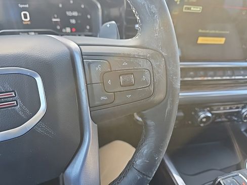 Used 2025 GMC Sierra 1500 Elevation image 14