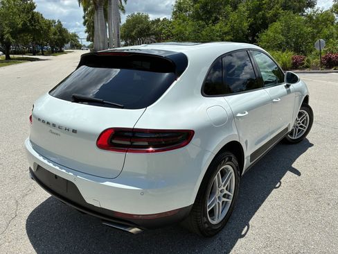 Used 2017 Porsche Macan AWD/4WD image 5