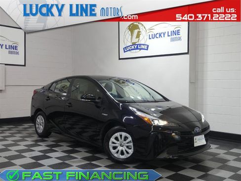 Used 2022 Toyota Prius LE image 1