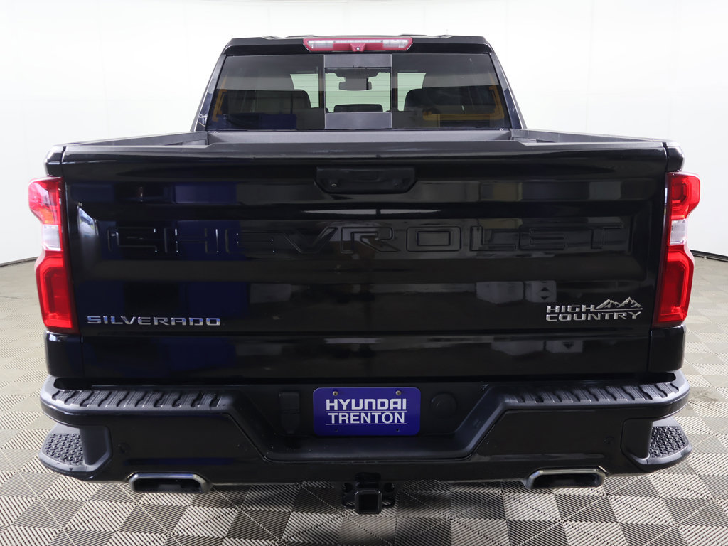 Used 2022 Chevrolet Silverado 1500 High Country w/ High Country Premium Package AWD/4WD image 16