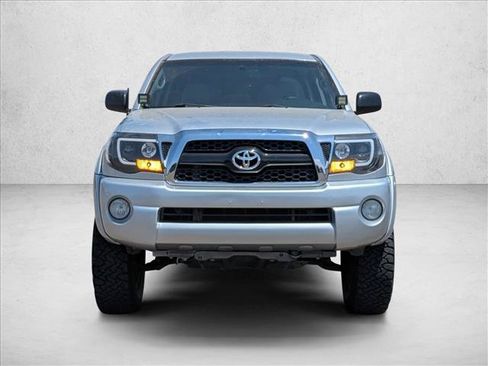 Used 2011 Toyota Tacoma PreRunner w/ SR5 Pkg #2 RWD image 2