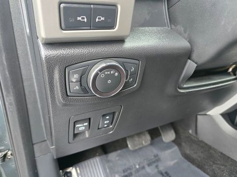 Used 2018 Ford F150 Lariat w/ Equipment Group 502A Luxury image 36