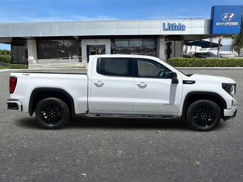 Used 2024 GMC Sierra 1500 Elevation w/ X31 Off-Road Package AWD/4WD image 9
