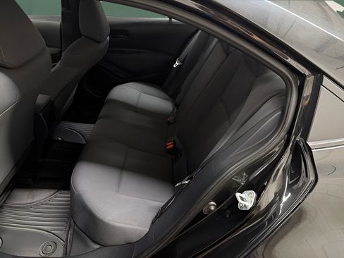 Used 2022 Toyota Corolla LE FWD image 12