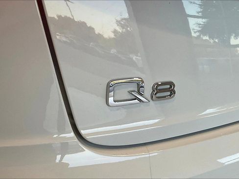 Used 2023 Audi Q8 Premium Plus w/ Premium Plus Package image 8