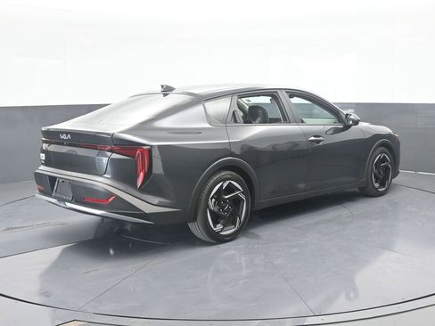 Used 2025 Kia K4 EX image 6