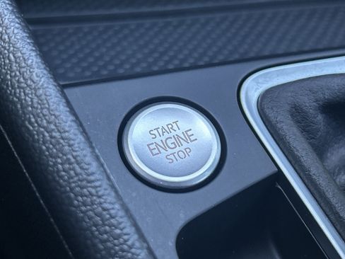 Used 2025 Volkswagen Jetta SEL image 26