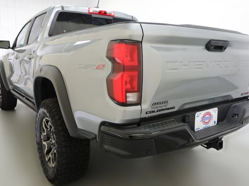 Used 2024 Chevrolet Colorado ZR2 w/ ZR2 Convenience Package III AWD/4WD image 20