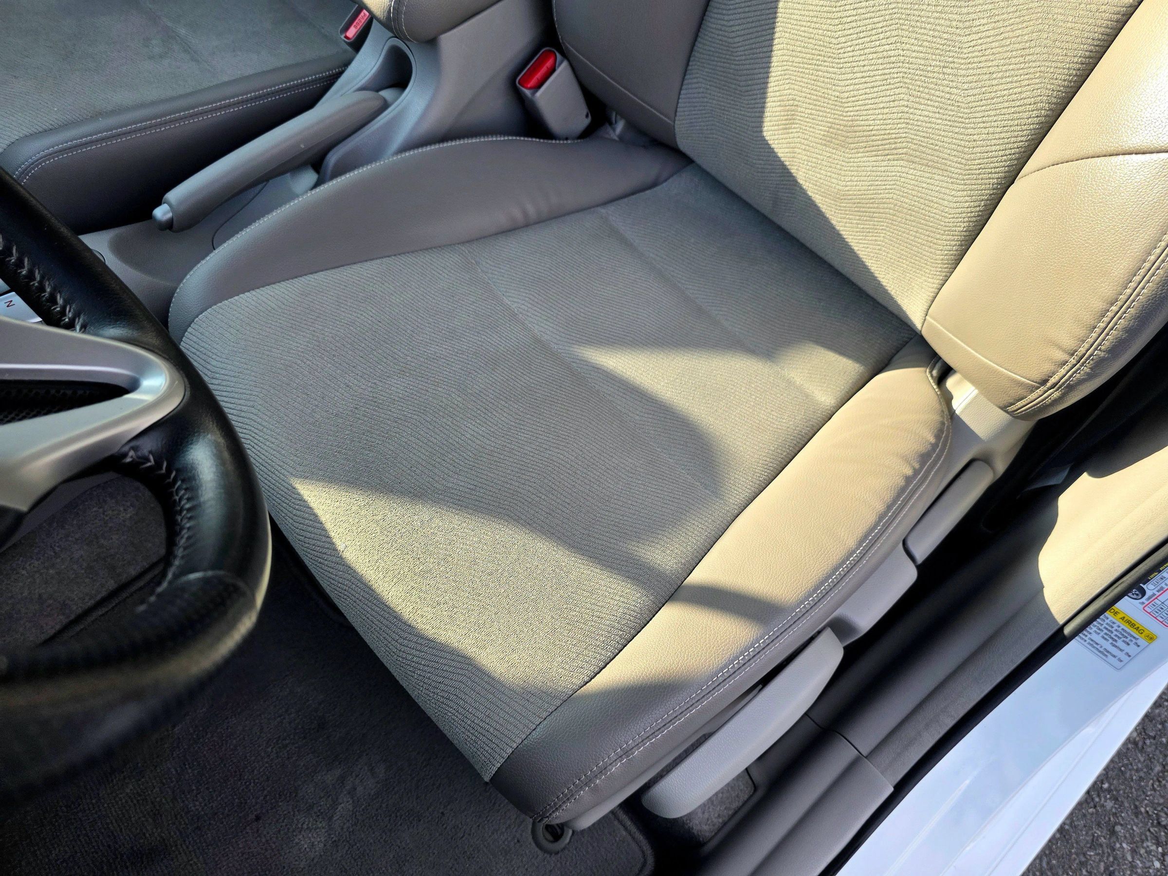 Used 2014 Honda Insight EX image 39