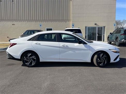 Certified 2025 Hyundai Elantra Sport image 2