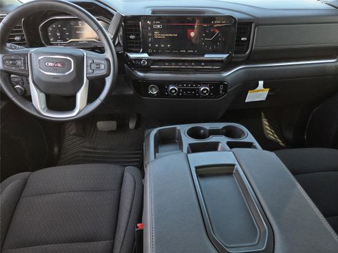 Used 2024 GMC Sierra 1500 Elevation image 9