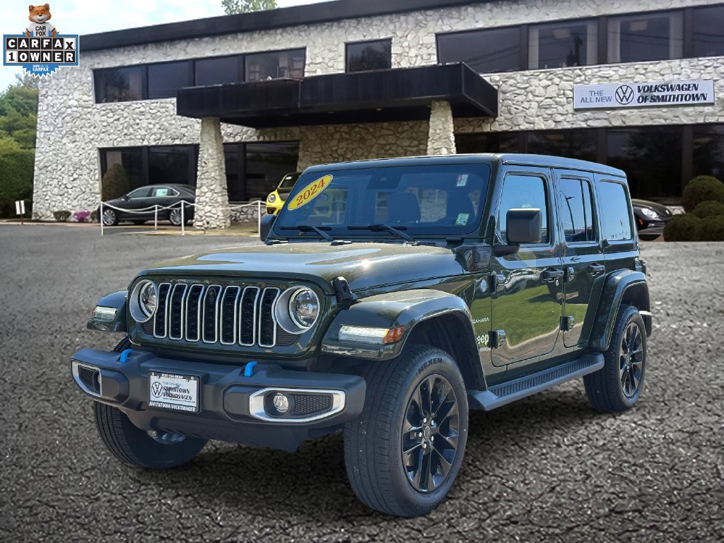 Used 2024 Jeep Wrangler Unlimited Sahara w/ Technology Group AWD/4WD image 2