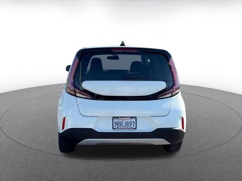 Used 2025 Kia Soul LX w/ LX Technology Package image 12