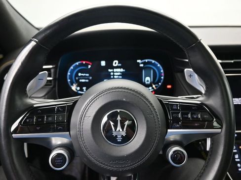 Used 2023 Maserati Grecale Modena AWD/4WD image 13