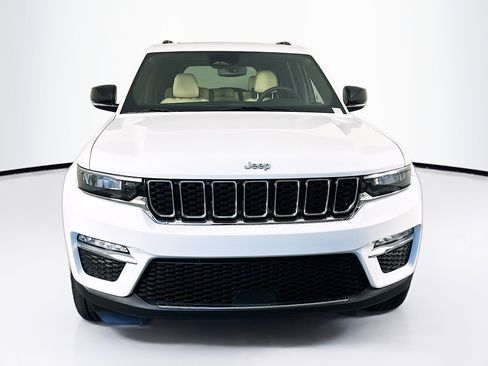 Used 2023 Jeep Grand Cherokee 4WD 4xe w/ Luxury Tech Group II image 2