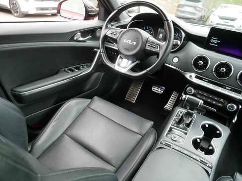 Certified 2023 Kia Stinger GT-Line w/ Sun & Sound Package AWD/4WD image 9