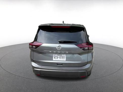 Used 2025 Nissan Rogue SV FWD image 10