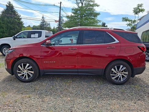 Used 2024 Chevrolet Equinox Premier AWD/4WD image 4