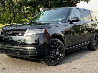 New 2025 Land Rover Range Rover SE