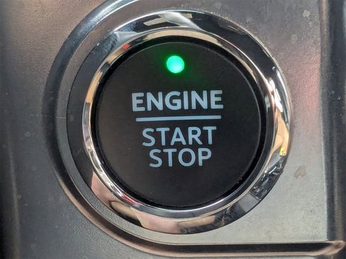 Used 2022 Ford F150 Lariat w/ Equipment Group 502A High image 35