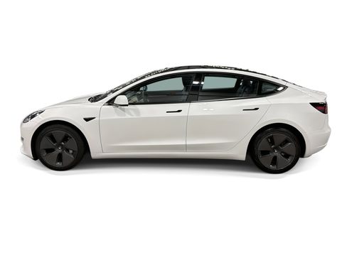 Certified 2023 Tesla Model 3 Standard Range RWD image 3
