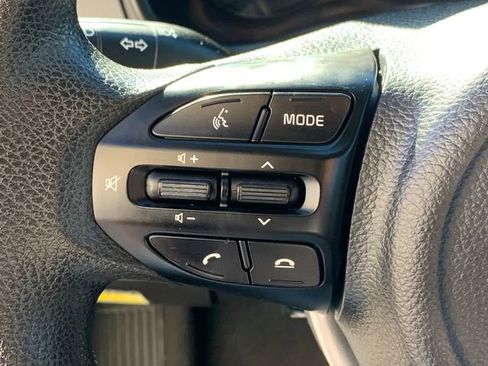 Used 2023 Kia Rio S image 25