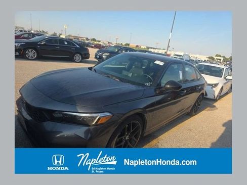Used 2025 Honda Civic Sport image 1