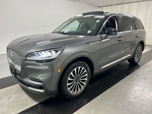 Used 2023 Lincoln Aviator AWD w/ Premium Package image 5