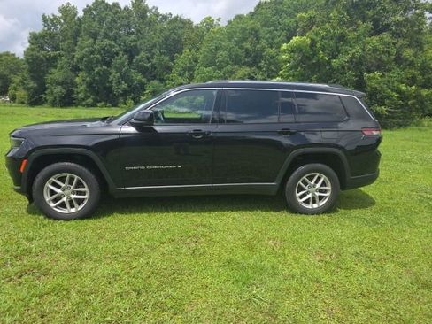 Used 2022 Jeep Grand Cherokee L Laredo w/ Luxury Tech Group I RWD image 3
