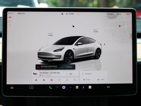 Used 2023 Tesla Model 3 Standard Range RWD image 37