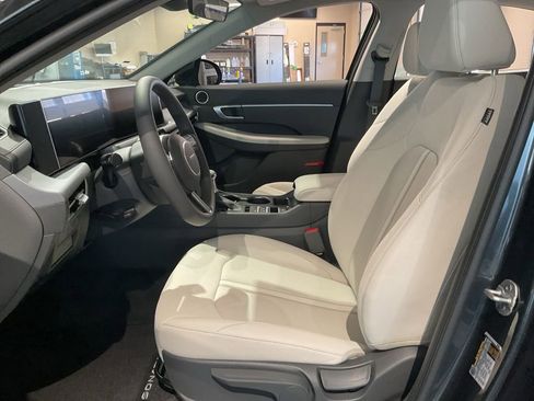 New 2026 Hyundai Sonata SE FWD image 8