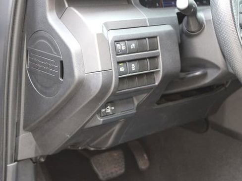 Used 2024 Toyota Tacoma TRD Off-Road image 20