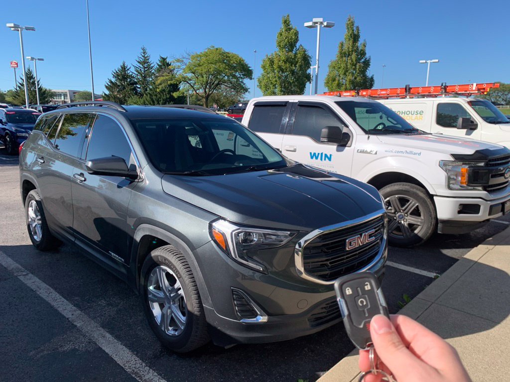 Used 2019 GMC Terrain SLE w/ Driver Convenience Package FWD image 2