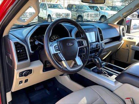 Used 2020 Ford F150 Lariat image 16
