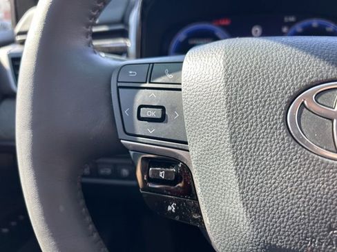 Used 2025 Toyota Camry XLE w/ Premium Plus Package image 22