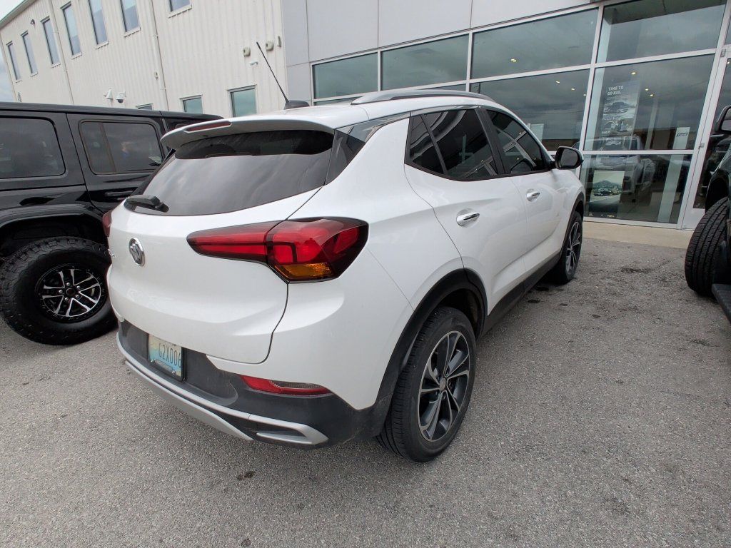 Used 2023 Buick Encore GX Select w/ Safety Package II AWD/4WD image 3
