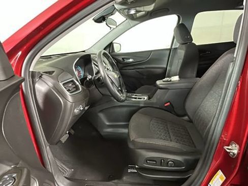 Used 2024 Chevrolet Equinox LT AWD/4WD image 11