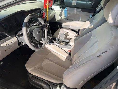 Used 2017 Hyundai Sonata SE FWD image 6