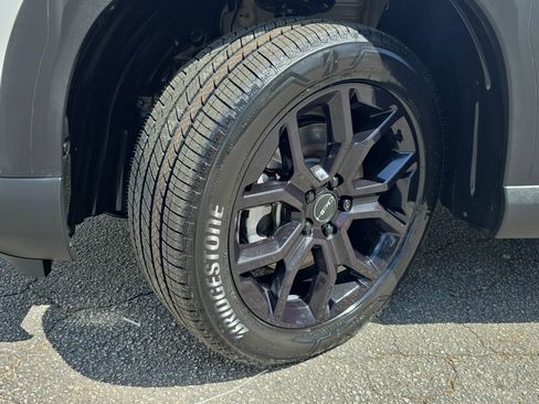 Used 2025 Honda Pilot Touring image 35