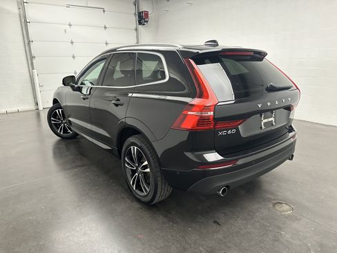 Used 2018 Volvo XC60 T5 Momentum w/ Convenience Package image 7