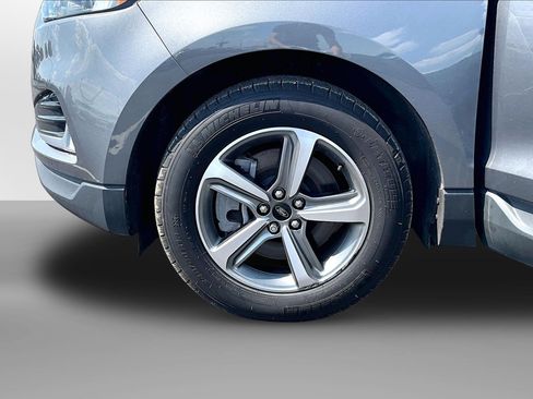 Used 2024 Ford Edge SEL w/ Convenience Package AWD/4WD image 3