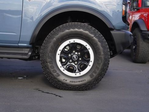 Used 2025 Ford Bronco Outer Banks w/ Sasquatch Package image 4