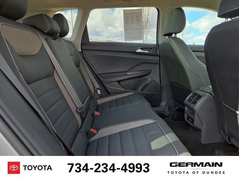 Used 2022 Volkswagen Taos SEL w/ Panoramic Sunroof Package image 16