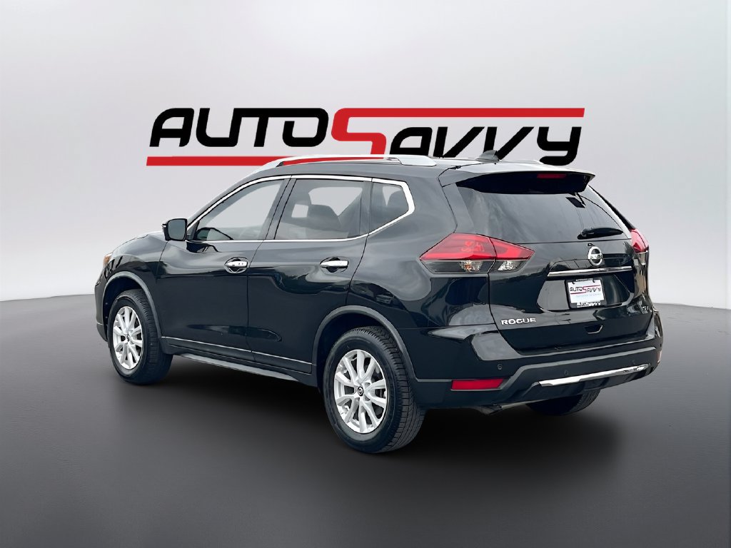 Used 2019 Nissan Rogue SV w/ Premium Package FWD image 5